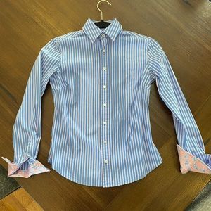 Vineyard Vines button down shirt blue and pink!